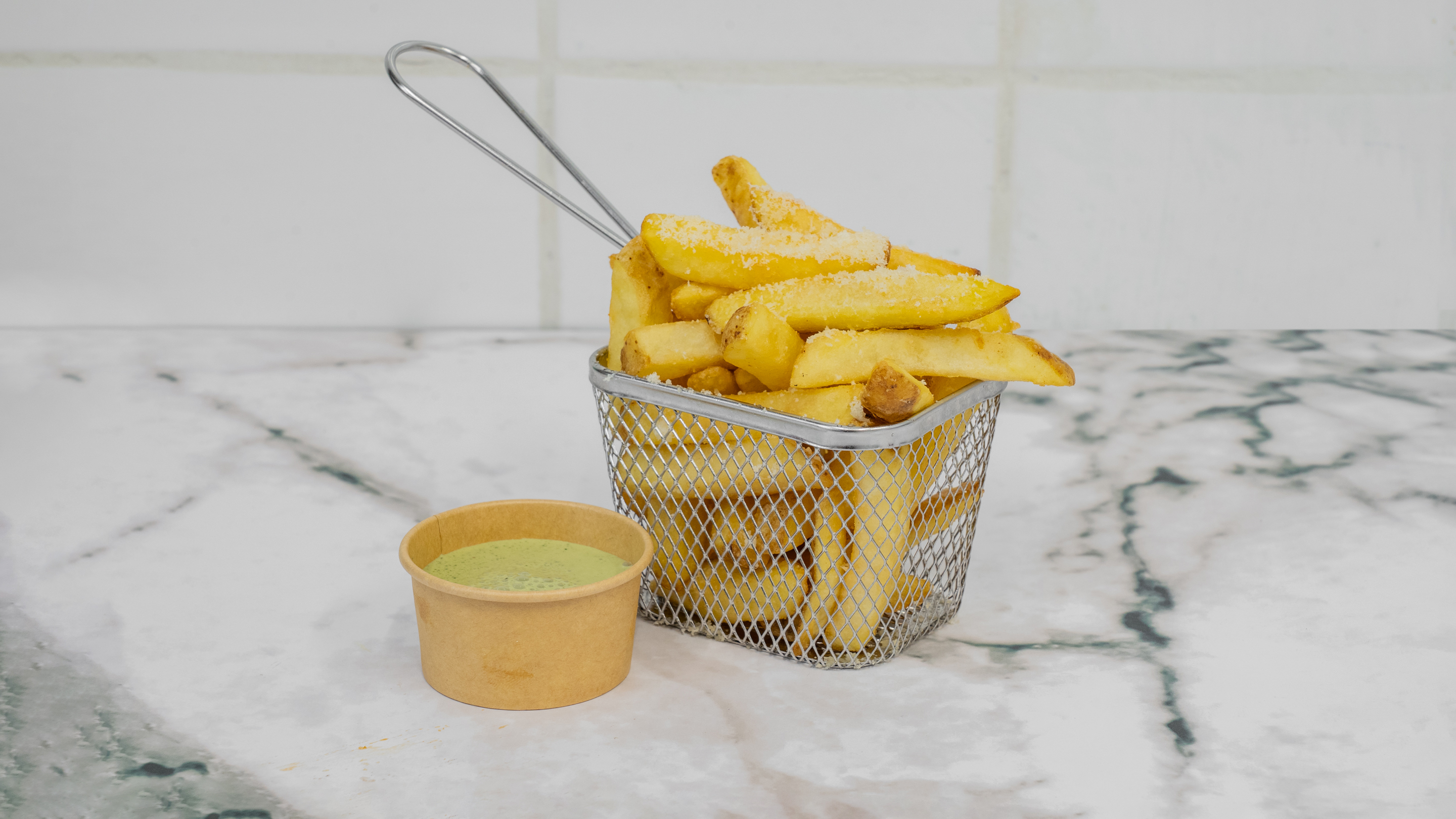 Loaded fries with poulet halal